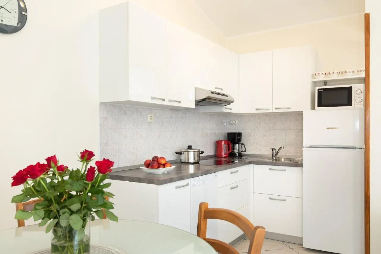 Apartments Dujmovic Ivo 1 Baška
