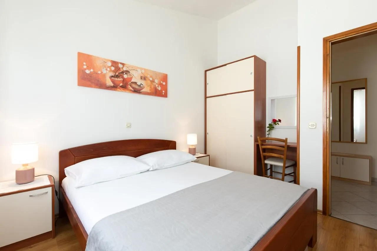 Apartments Dujmovic Ivo 1 Baška