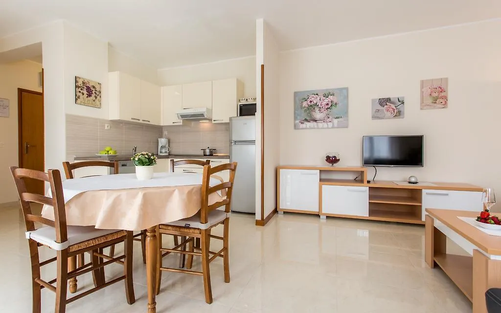 Apartments Dujmovic Ivo 1 Baška Kroatien