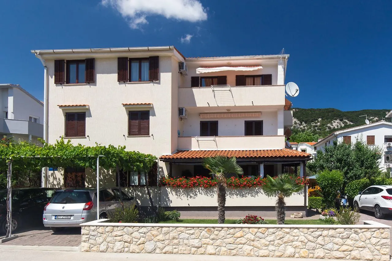 Apartments Dujmovic Ivo 1 Baška