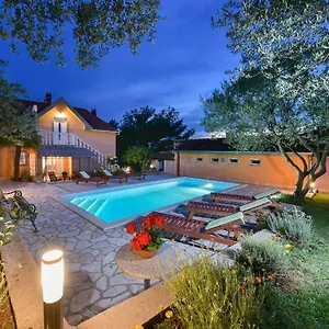 https://apartmani-miluska.hotelinzadar.com