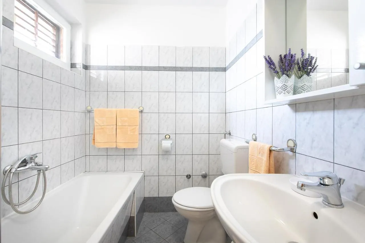 Apartments Dujmovic Ivo 1 Baška